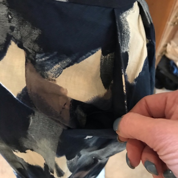 Blue pattern skirt - Picture 3 of 5